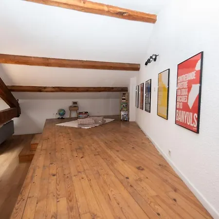 Refuge Sous Les Toits Apartment *